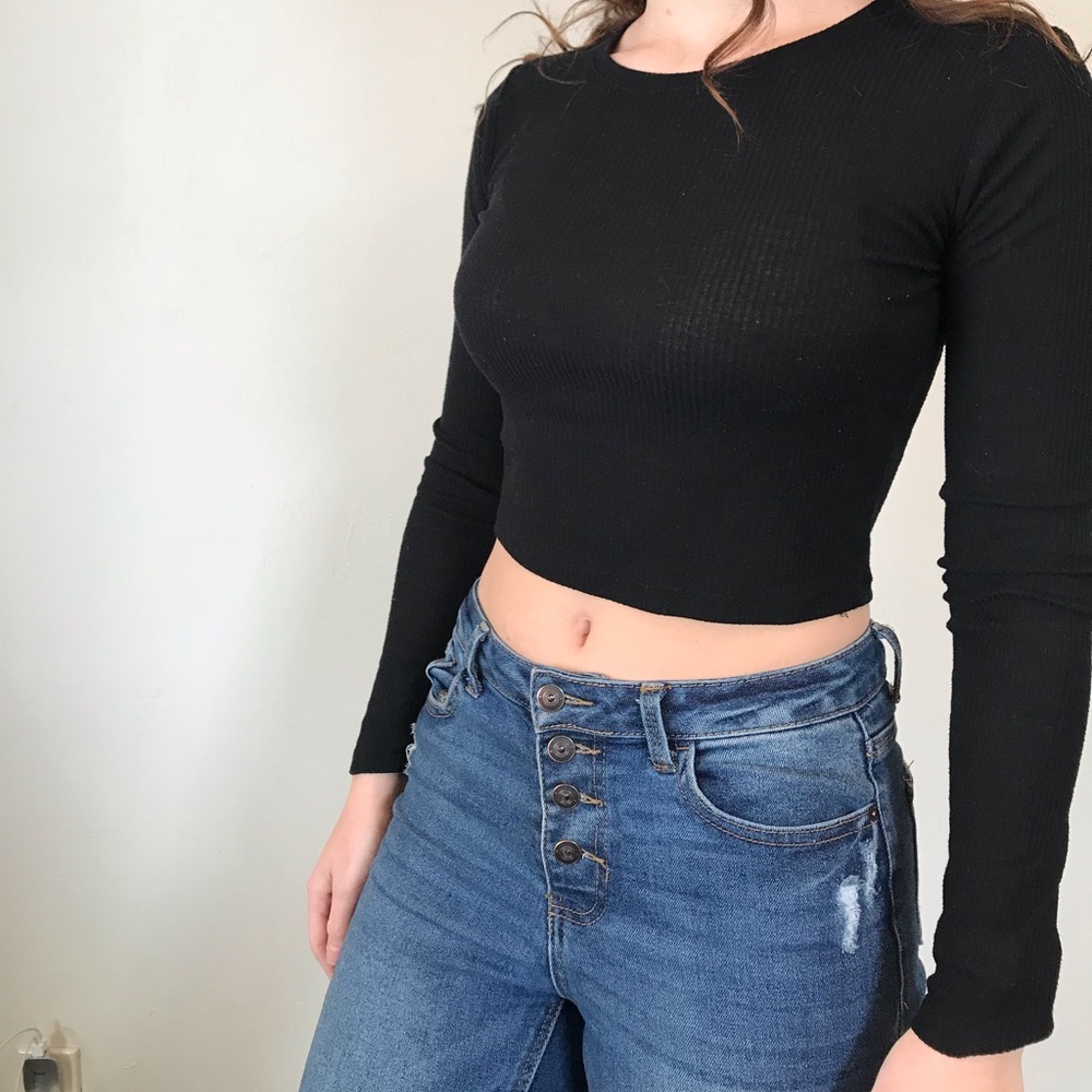 Forever 22 black crop top
